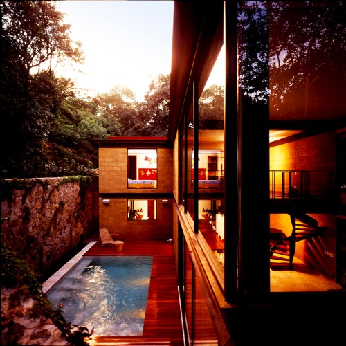 aquinohouse